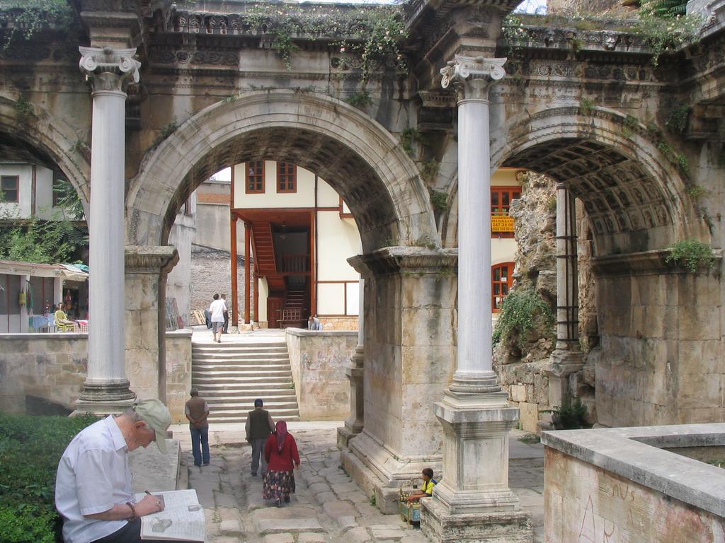 Ersoy Efe Pansiyon Antalia Esterno foto